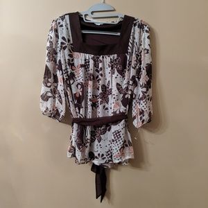 NWOT- Chocolate and White Blouse